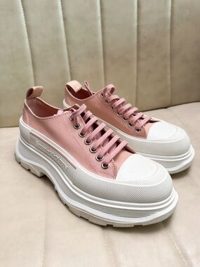 Alexander McQueen Tread Slick Sneakers in baby pink Size 40 (10US Women)